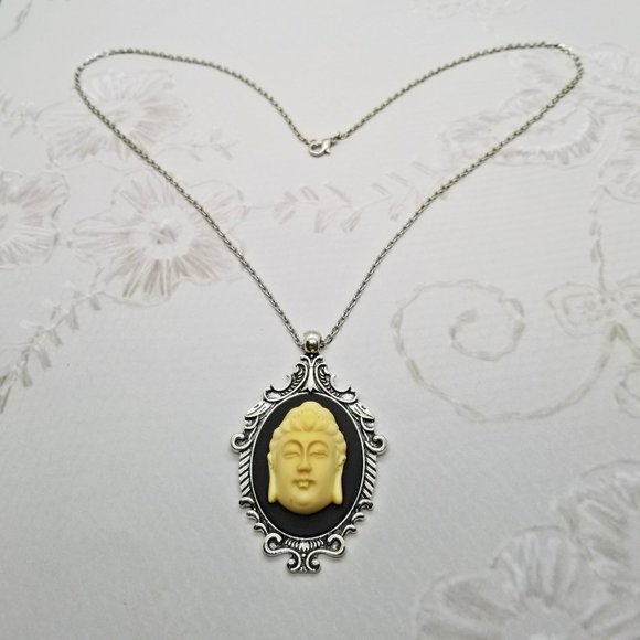 Amitabha Buddha High-Rise Cameo Buddhist Silver Necklace - Picture 2 of 4